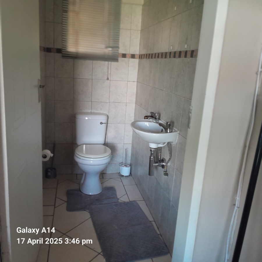 2 Bedroom Property for Sale in Rustenburg Central North West